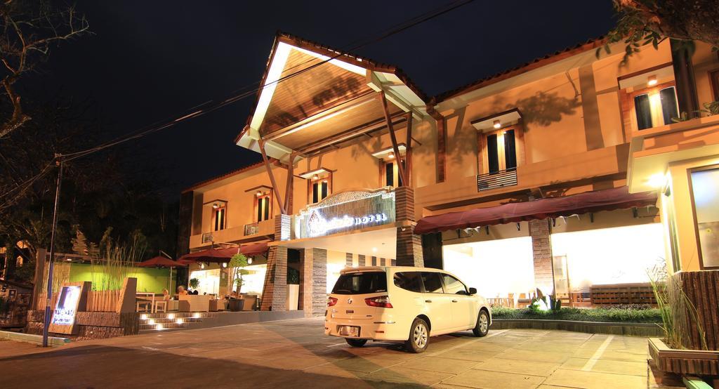 Syailendra Hotel Syariah Jepara Dış mekan fotoğraf